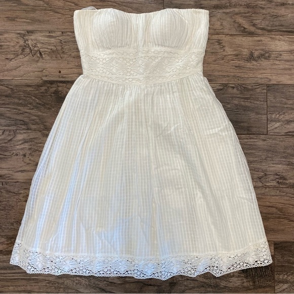 White Euro Summer Lace Trim Flare Dress Size 10 midi  Bodice Vacation Summer NWT - Picture 2 of 14